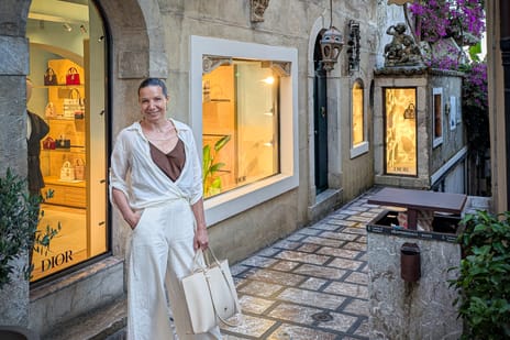 Šla jsem k sobě přes šatník. Vyplatilo se