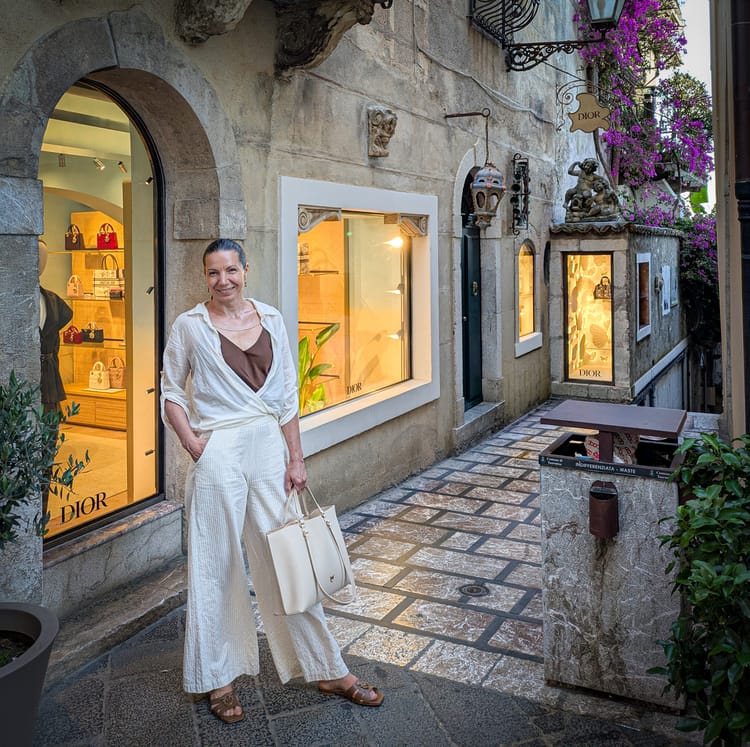 Šla jsem k sobě přes šatník. Vyplatilo se